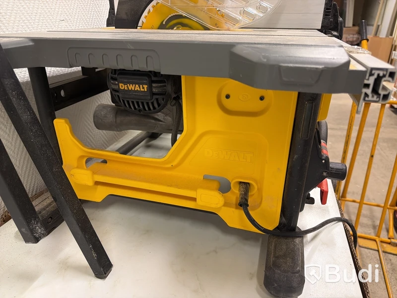 Bordsåg med stativ DeWalt