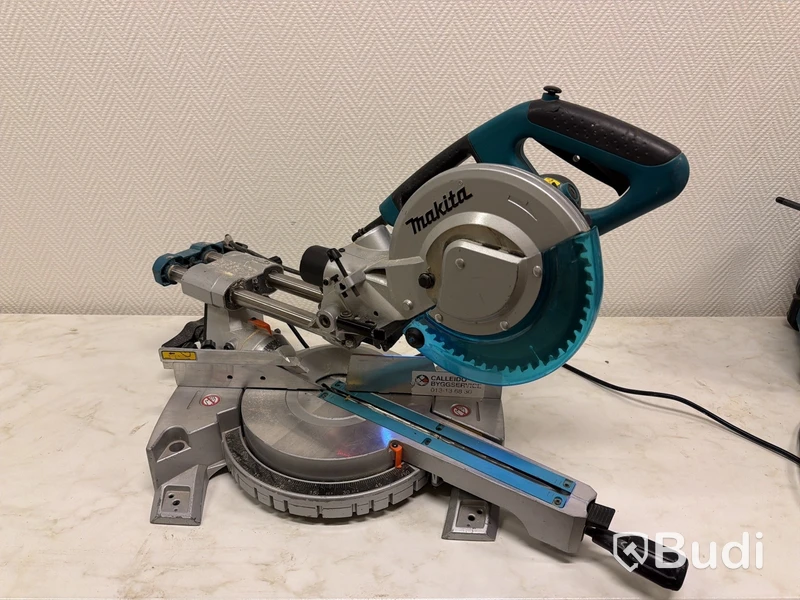 Kap- & gersåg Makita LS0815FL