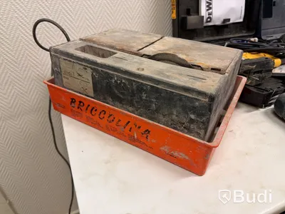 Sticksågar, vinkelslip, skruvdragare m.m.