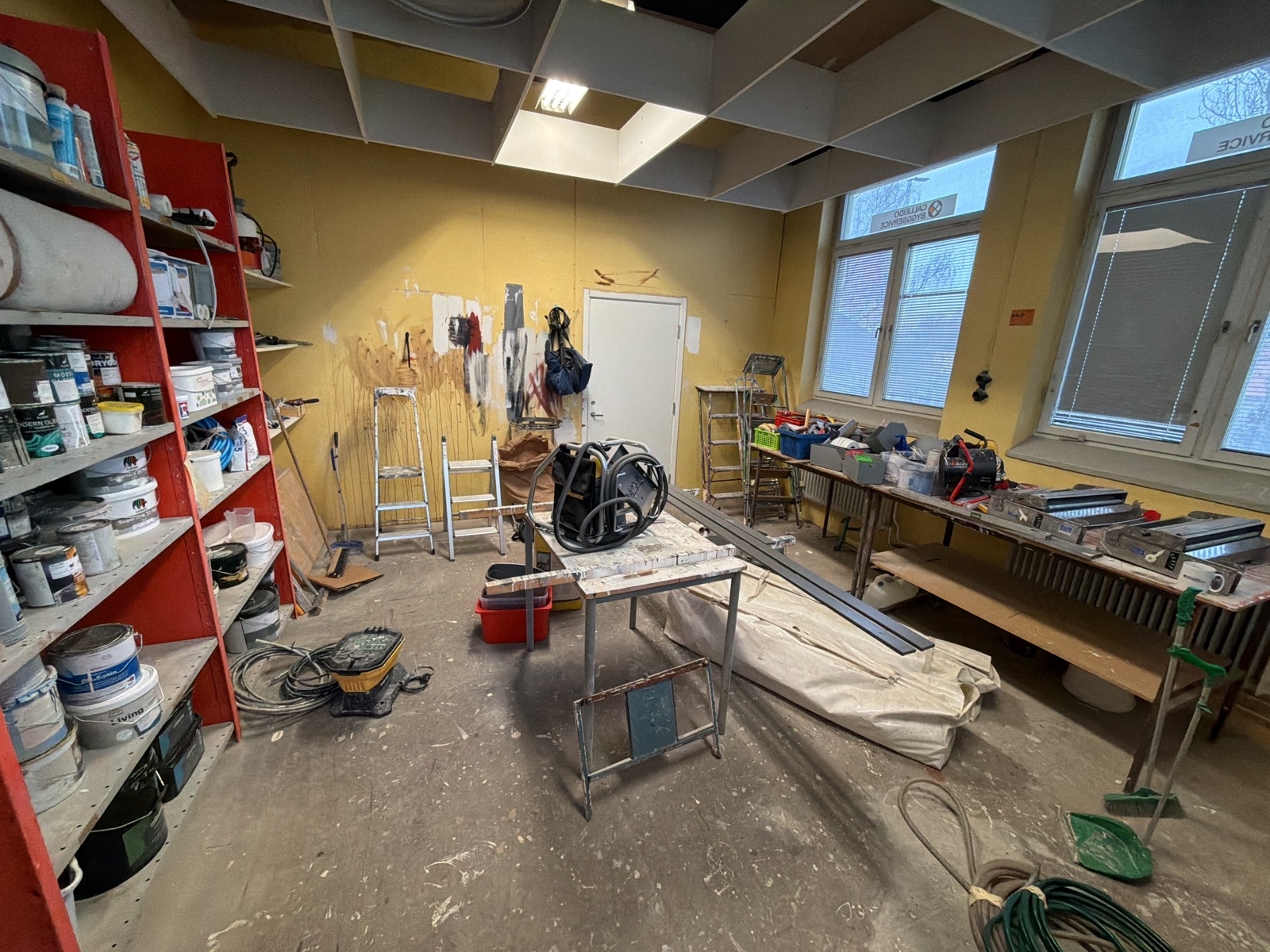 Målarprodukter, trappstegar m.m. Stort Parti