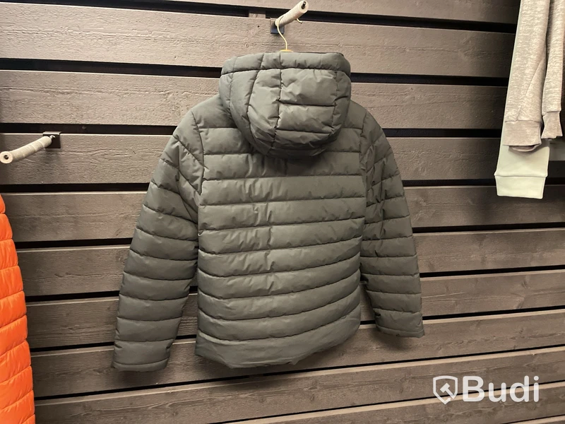 Jacka stl. M, Berkely Delano , grågrön, avtagbar huva, nypris 2200 kr