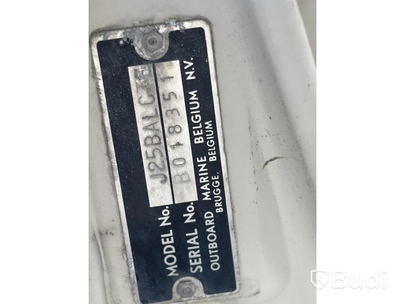 Motorbåt Crescent 475  med Johnson 25HK och båtvagn