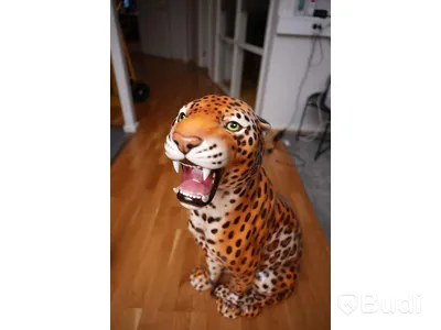 Geopard i gips, höjd ca 90 cm