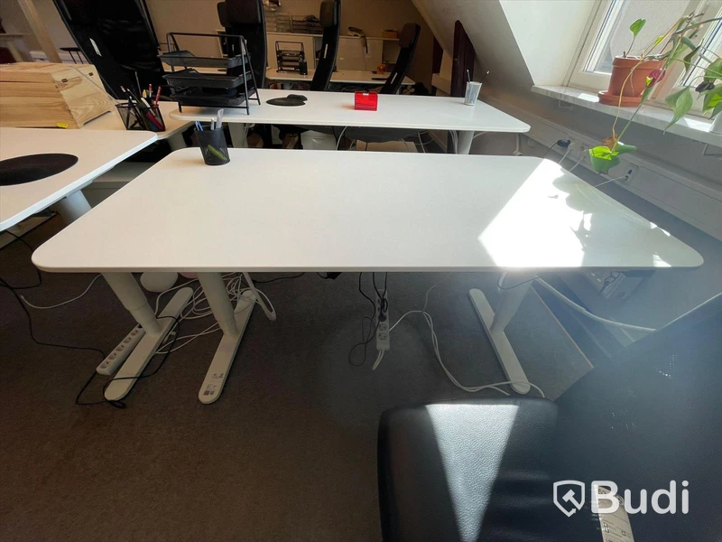 Elektriskt höj och sänkbart skrivbord 160x80cm