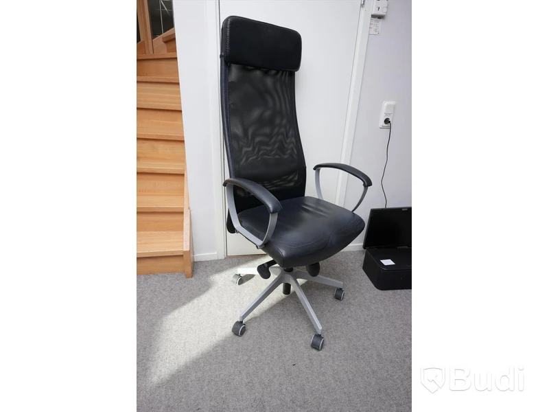 Kontorsstol IKEA Markus med armstöd