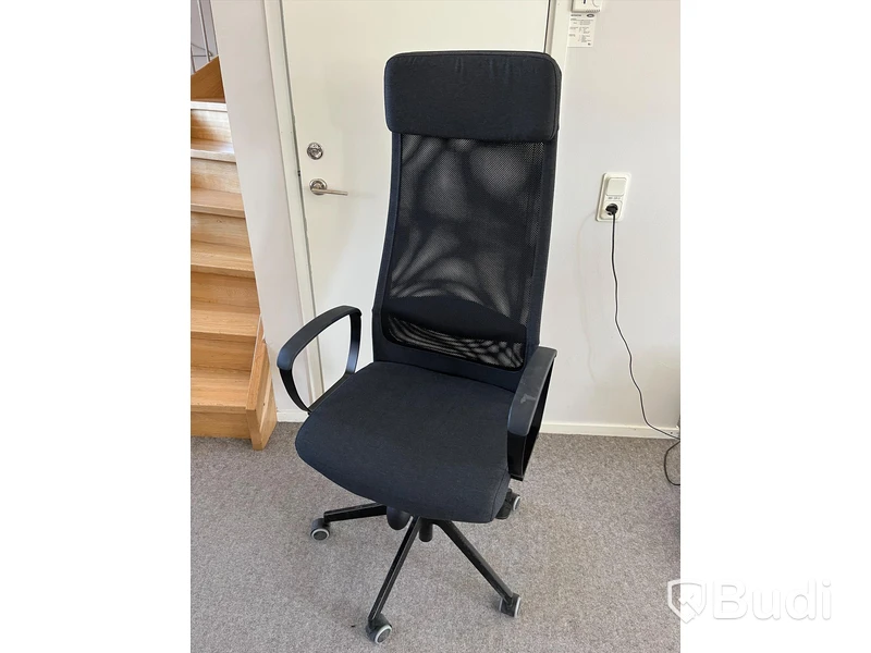 Kontorsstol IKEA Markus med armstöd
