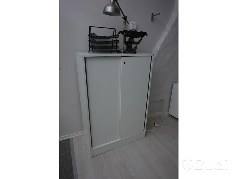 Skåp med skjutdörrar 81cmx43x119cm