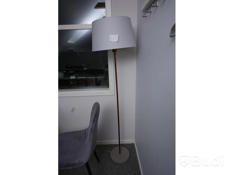 Lampa höjd: 155 cm