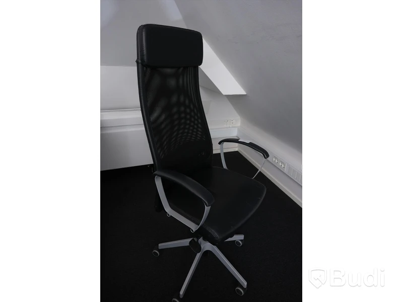 Kontorsstol IKEA Markus med armstöd