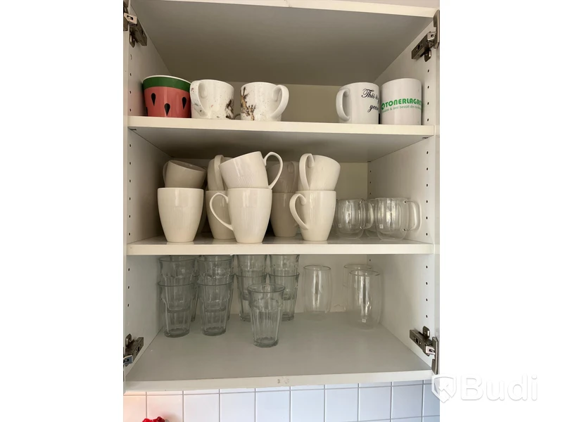 Alla bestick, glas och porslin i köket