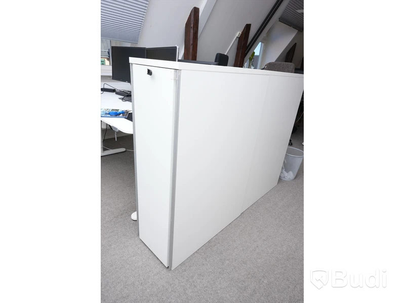 Skåp med utdragsförvaring Bredd 37 cm, 79cm djup, höjd 120 cm