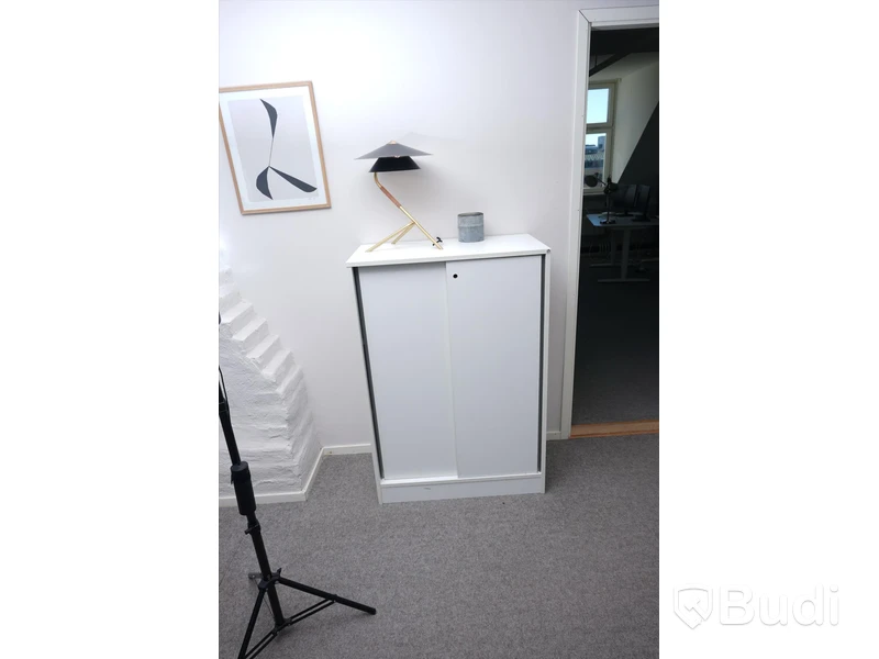 Skåp med skjutdörrar 81cmx43x119cm