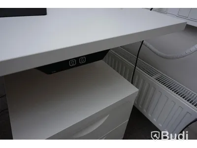 Elektriskt höj och sänkbart skrivbord 160x80cm med kromade ben