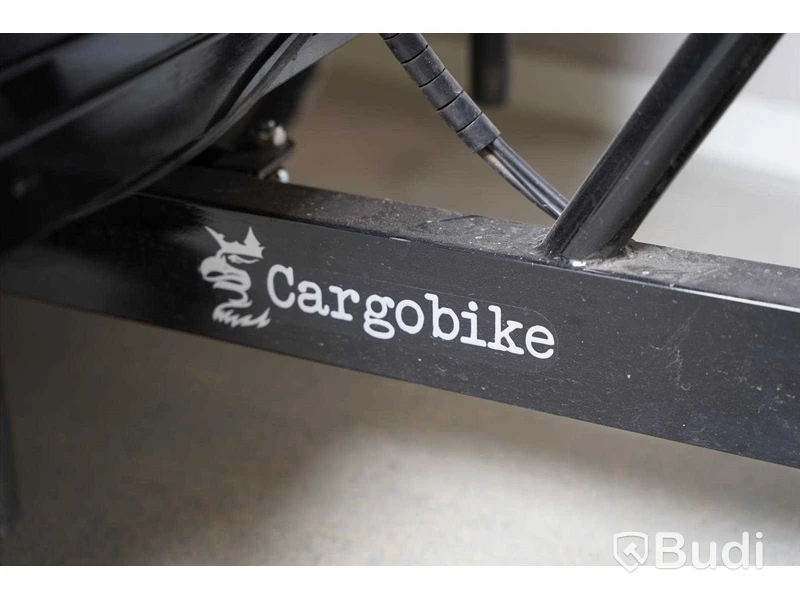 Elektrisk lådcykel med tak, Cargo Bike. Använts som glasskiosk.
