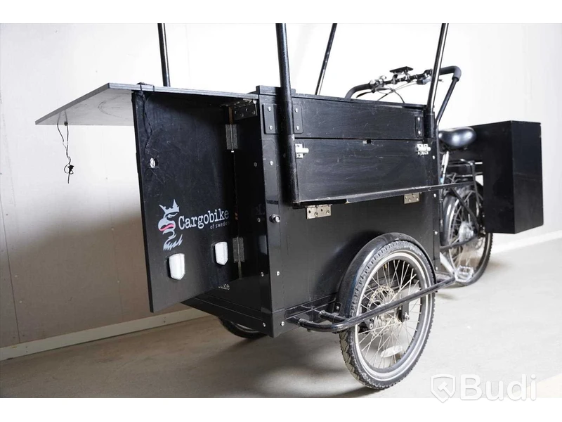 Elektrisk lådcykel med tak, Cargo Bike. Använts som glasskiosk.