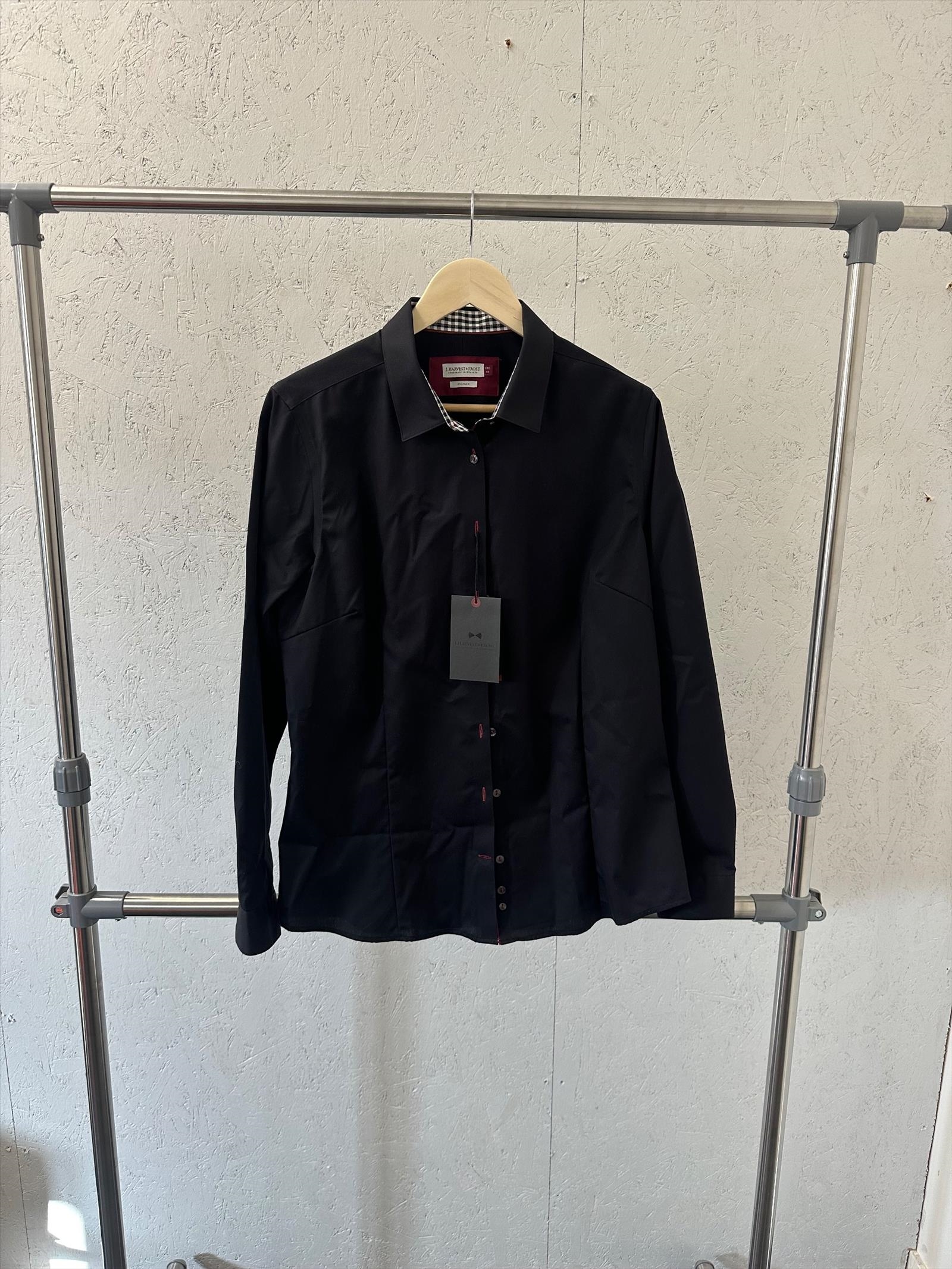 Damskjorta, stl. XXL/44, J. Harvest & Frost, svart/röd.