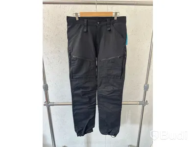 Hoodie, stl. M, Clique, svart. & (NY) Vandrarbyxor, stl. M, Gesto Workwear, svart.