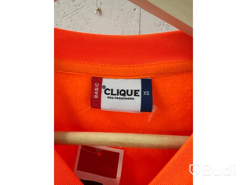 2 st. Tröjor, stl. XS & M, Clique, visibility orange.