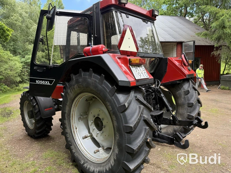 Case IH 1056 4x4 Tractor, 105 hp, 1989