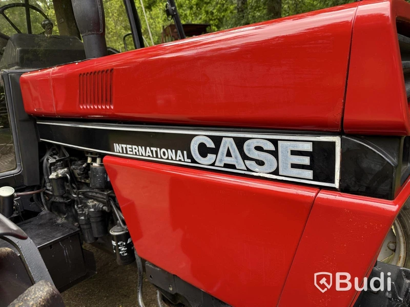 Case IH 1056 4x4 Tractor, 105 hp, 1989