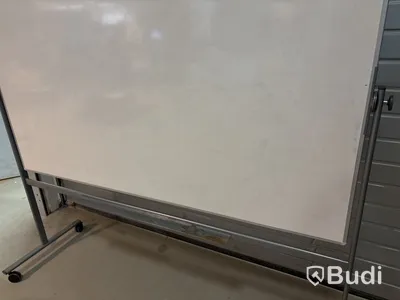 Whiteboardtavla inkl. stativ på hjul