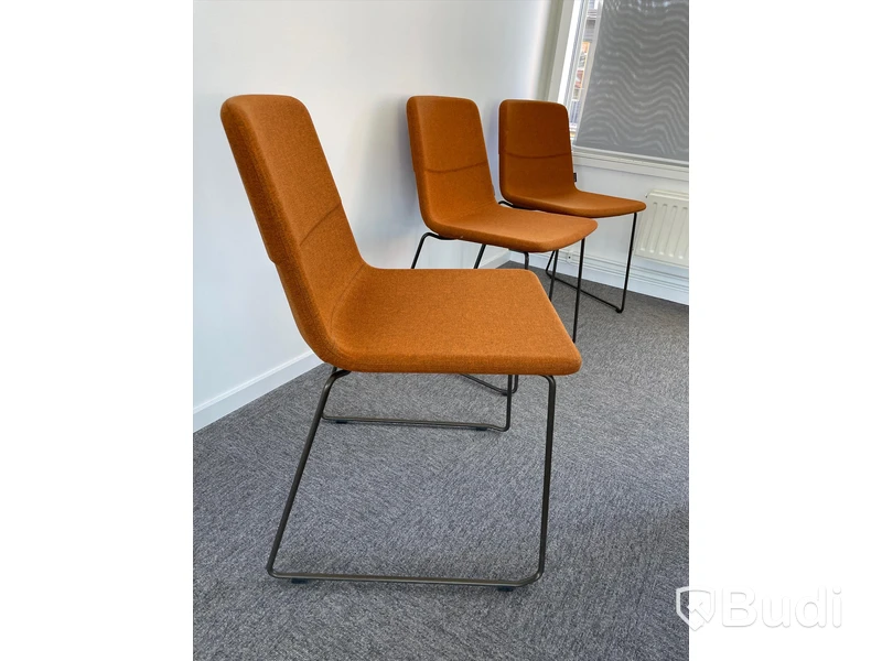 Konferensstol Orange, 9 st, Märke Narbutas