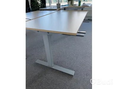 Elektriskt höj och sänkbart skrivbord 160x80, saknar strömsladd