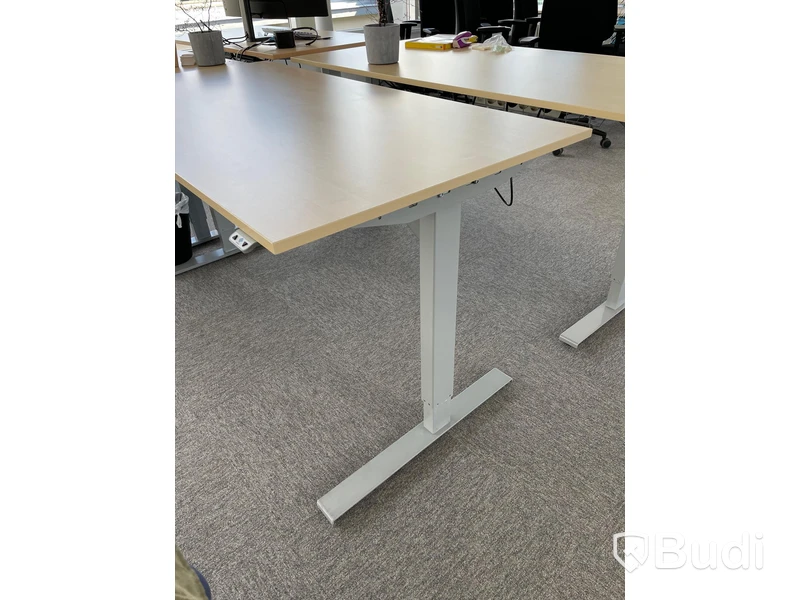 Elektriskt höj och sänkbart skrivbord 160x80