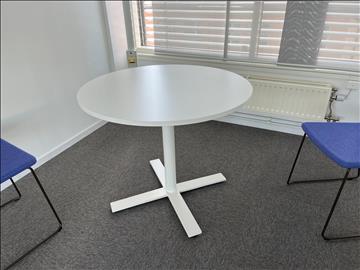 Runt bord  90 cm i diameter
