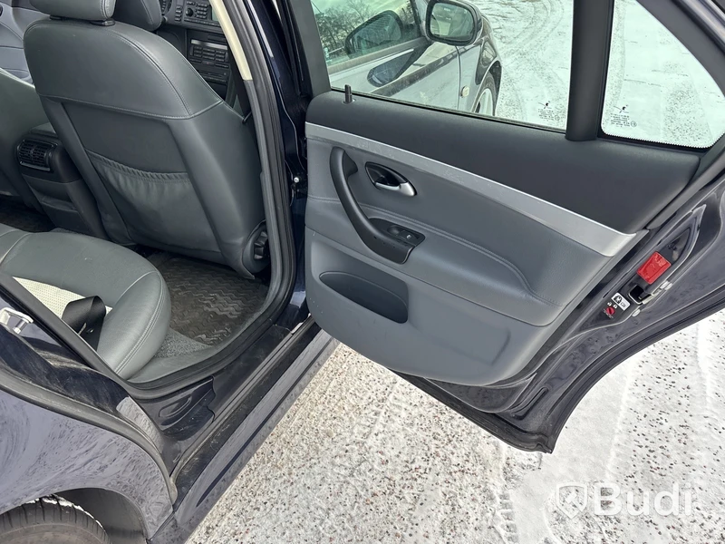 Saab 9-3 Vector SportSedan | 23757 mil | 2003 | Reparationsobjekt