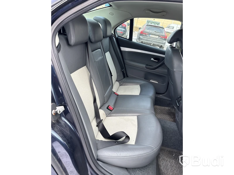 Saab 9-3 Vector SportSedan | 23757 mil | 2003 | Reparationsobjekt