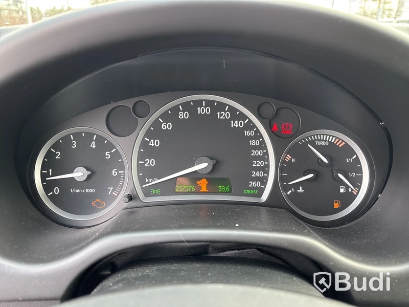 Saab 9-3 Vector SportSedan | 23757 mil | 2003 | Reparationsobjekt