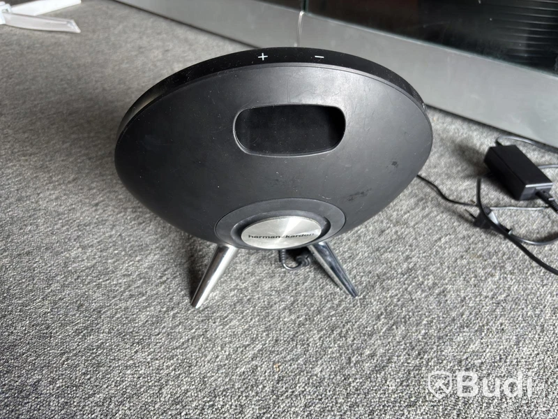 Hatman Kardon speaker