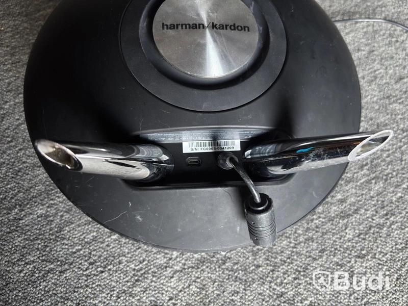 Hatman Kardon speaker