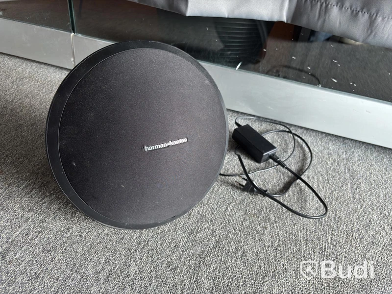 Hatman Kardon speaker