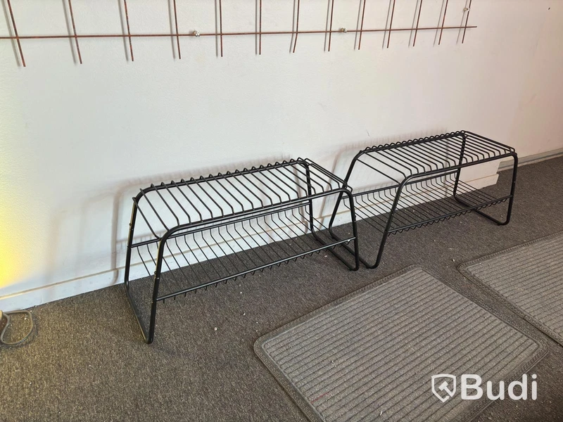 2 shoe racks