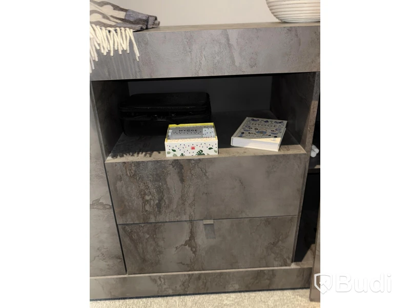 Chest of drawers incl. contents