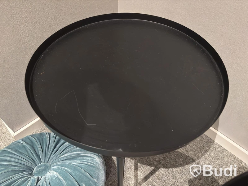 2 Coffee Tables incl. 4 Cushions
