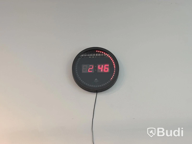 Clock, wall-mounted