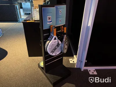 Mobile display stand, incl. contents