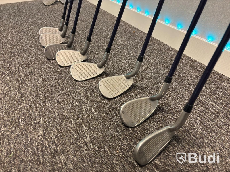 8 st. Golfklubbor Cleveland