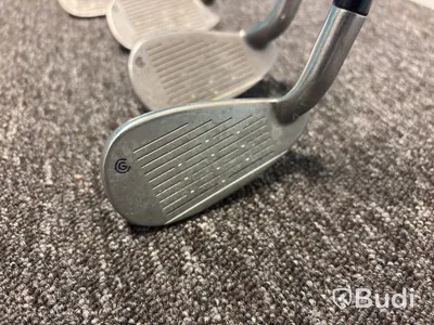 8 st. Golfklubbor Cleveland
