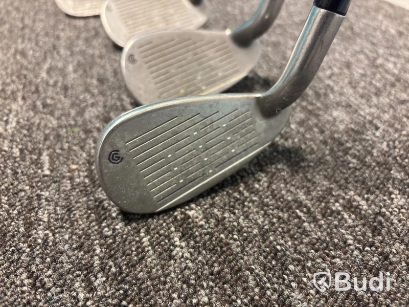8 st. Golfklubbor Cleveland