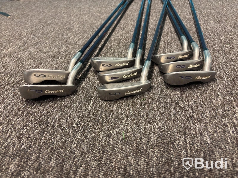 8 st. Golfklubbor Cleveland