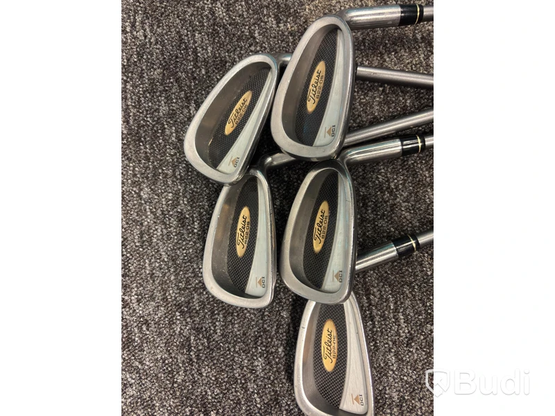 5 st. Golklubbor Titleist