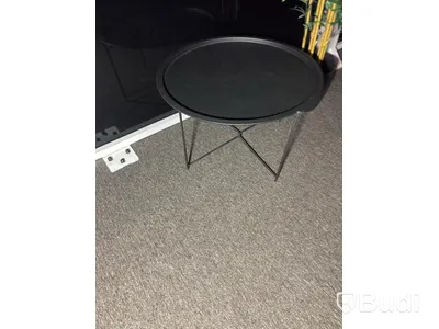 Coffee table incl. artificial plant