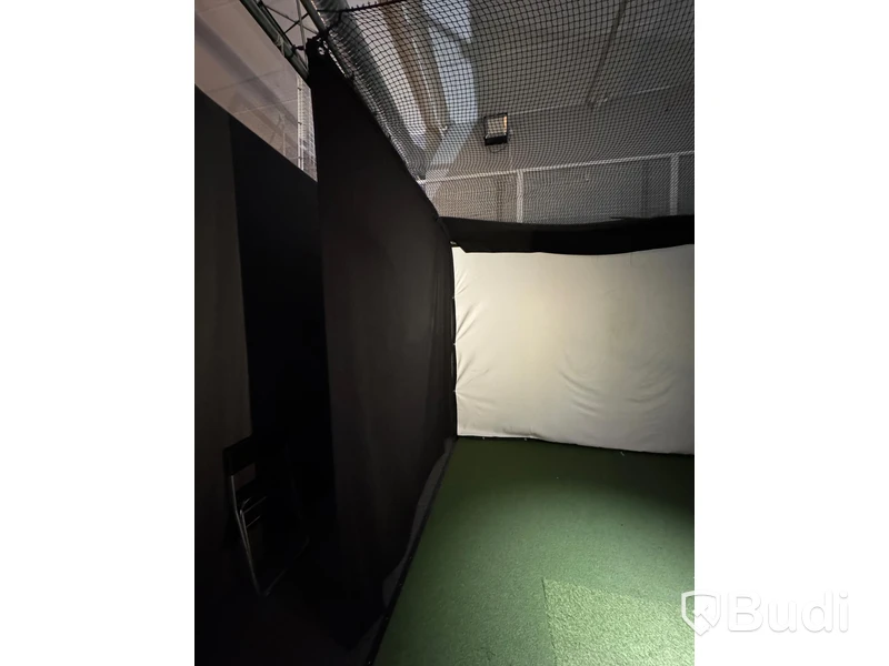 Golfsimulatorbås, tross