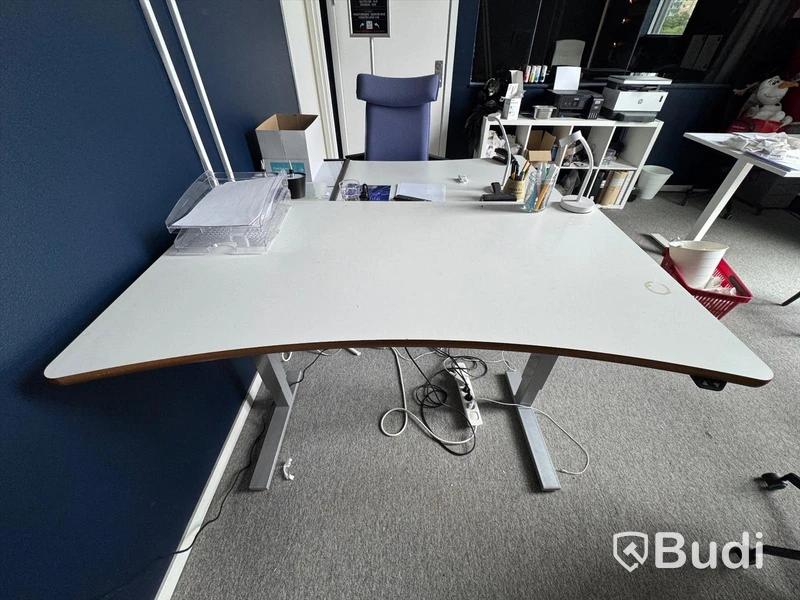 Height-adjustable desk