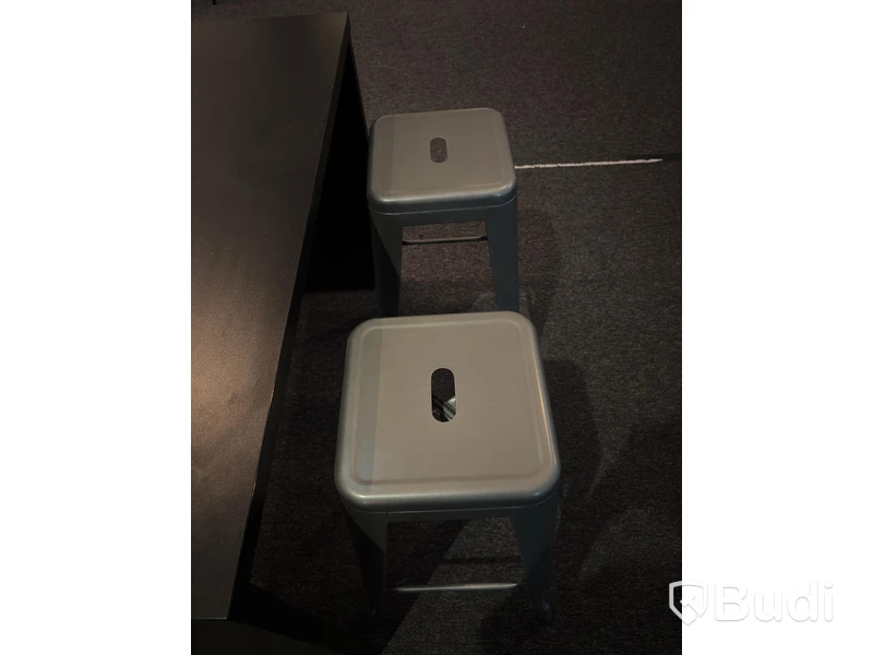 Table incl. 4 stools