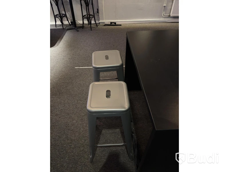 Table incl. 4 stools